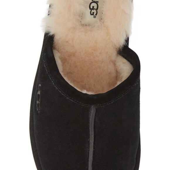 UGG Plush Slippers - Picture 2 of 5